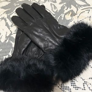 Black Leather Ladies' Gloves w/Genuine Fur Cuffs, Thermal Lining, Exc. Used Cond
